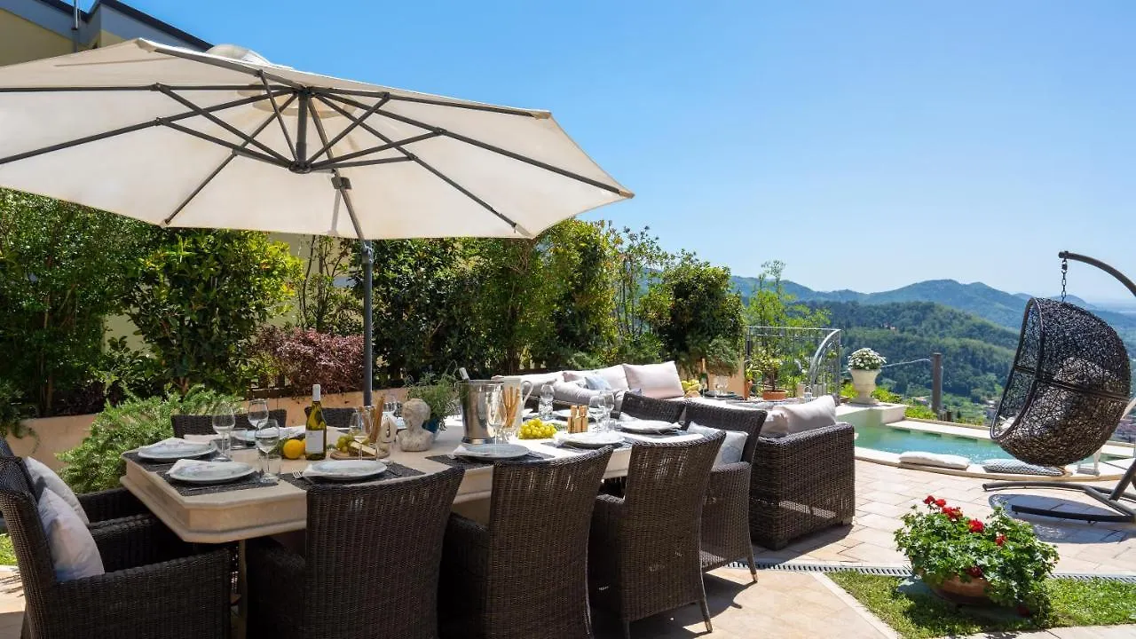 Villa Dolphin 10, Emma Villas Massarosa Italy