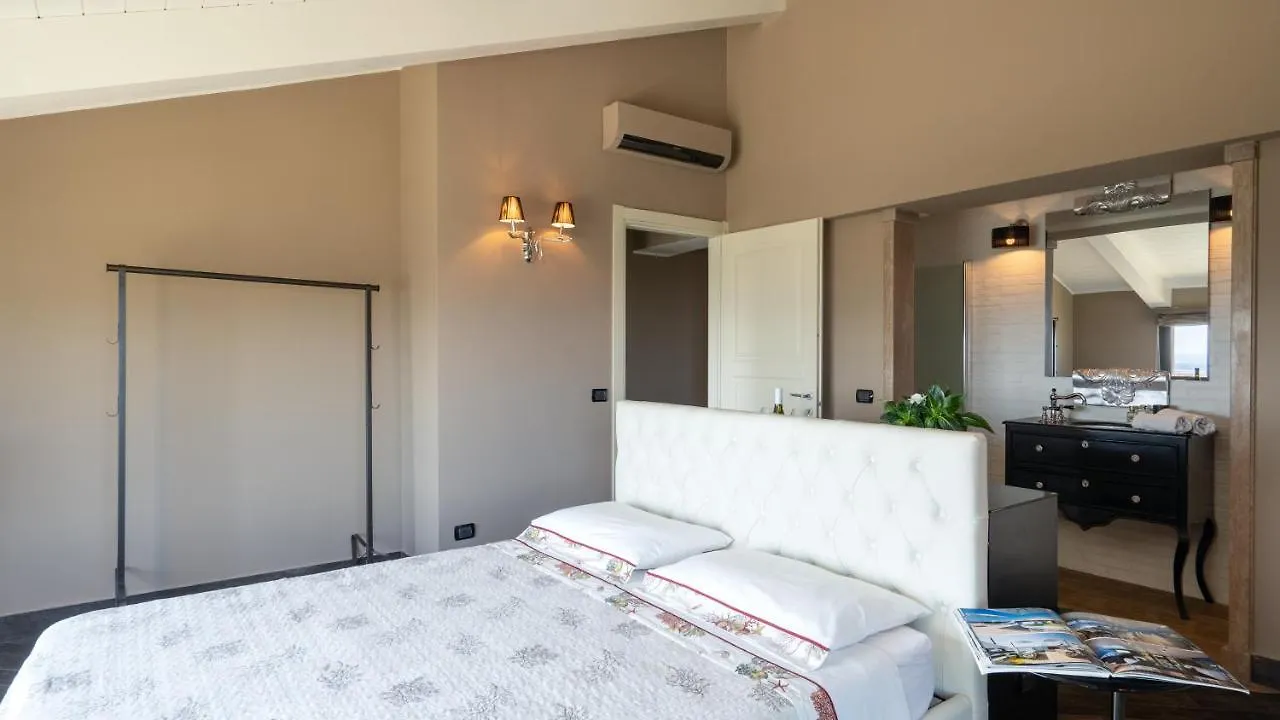 Villa Dolphin 10, Emma Villas Massarosa Italy