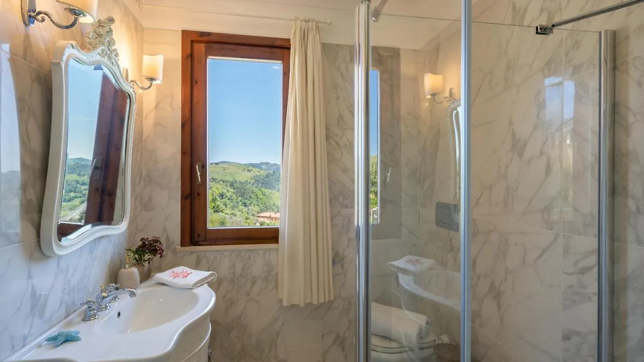 Villa Dolphin 10, Emma Villas Massarosa Italy