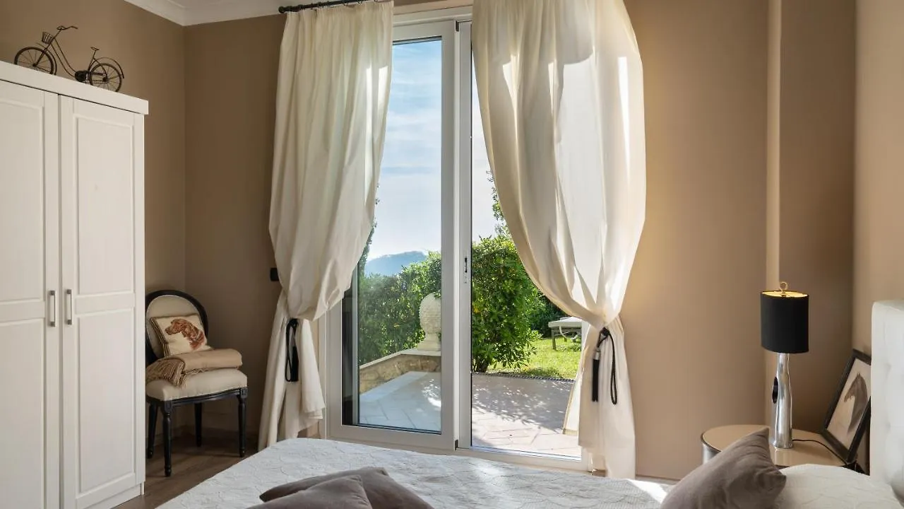 Villa Dolphin 10, Emma Villas Massarosa Italy