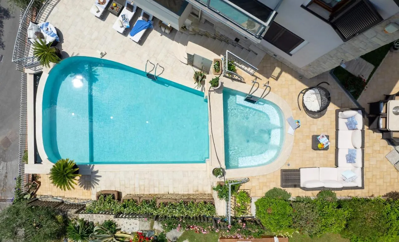 Villa Dolphin 10, Emma Villas Massarosa